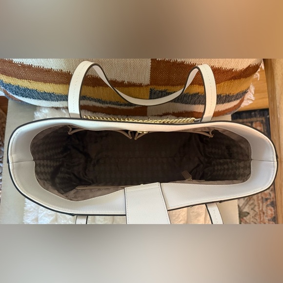 Karl Lagerfeld Paris Maybelle Tote Bag White Gold Chain Charm NWOT - Picture 8 of 11